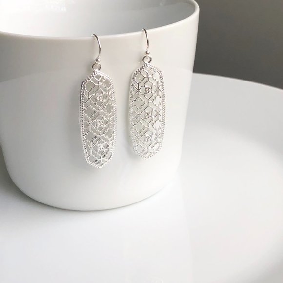 NEW Oval Filigree Earrings (silver) - Picture 2 of 7